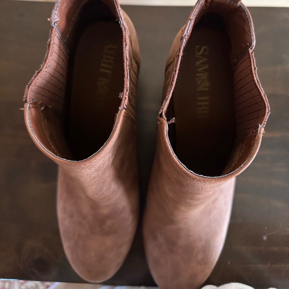 Sam & Libby Faux Leather Deanna Chunky Heel Booties Tread Soles Women's 9.5 - Picture 12 of 13